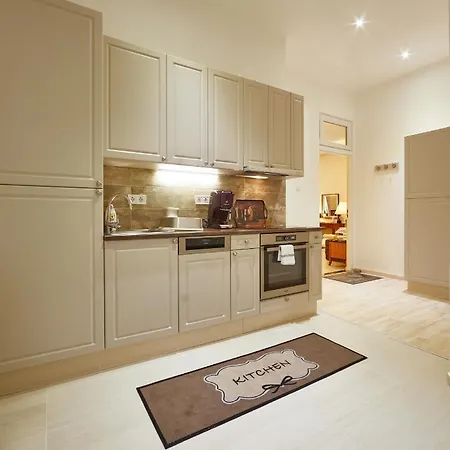 King-kongs Luxury Cave Apartment